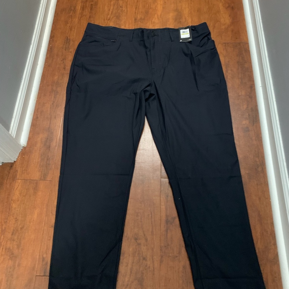 44 x 34 under Armour unstoppable 7 pocket men’s black pants NWT